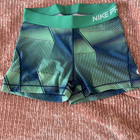 Nike Pants - Nike pro shorts